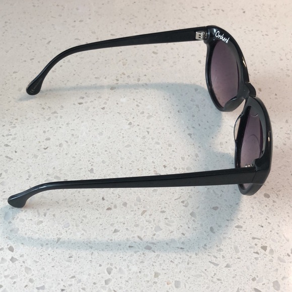 EUC Elizabeth and James Orchard Sunglasses - Picture 4 of 8